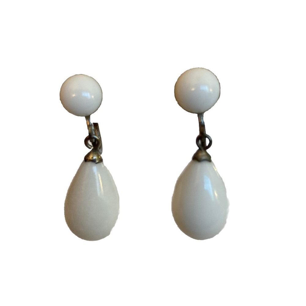 Vtg White Milk Glass Dangle Tear Drop Screw Back Clip On Earrings Made in Japan